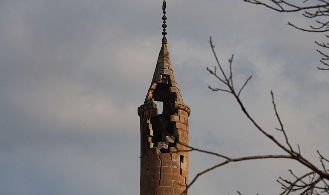 Şanlıurfa'da depremde hasar gören tarihi yapılar