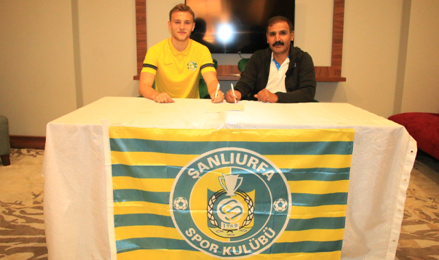 Genç defans oyuncusu Şanlıurfaspor ile 3 yıllığına anlaştı