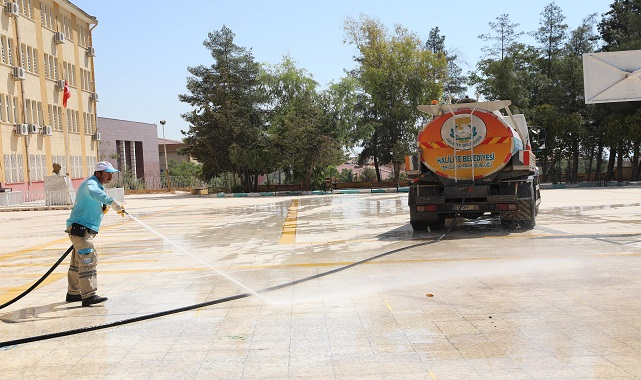 Haliliye'de okular yeni dönem öncesi temizleniyor