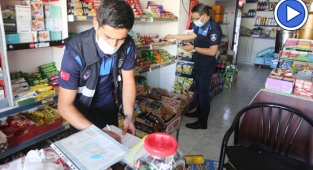 Haliliye'de tarihi geçmiş ürünlere el konuldu