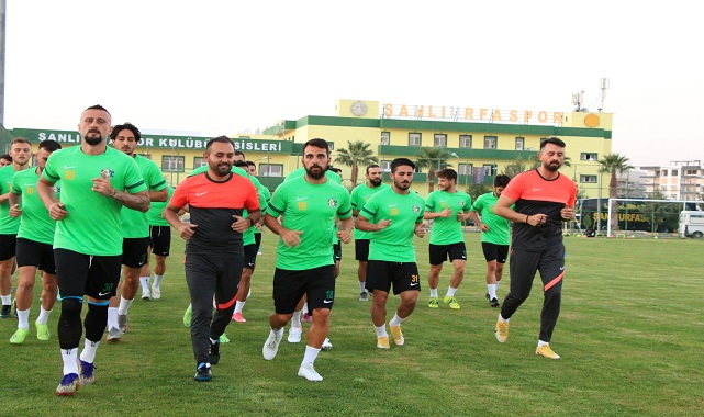 Şanlıurfaspor tesislerinde ilk antrenmana çıktı