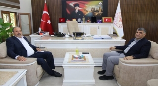 Vekil Özcan'dan İl Sağlık Müdürüne hayırlı olsun ziyareti