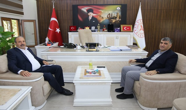 Vekil Özcan'dan İl Sağlık Müdürüne hayırlı olsun ziyareti