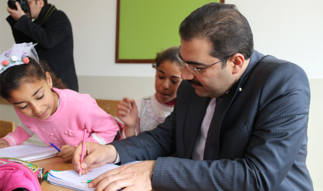 Canpolat'tan öğretmen ve öğrencilere mesaj