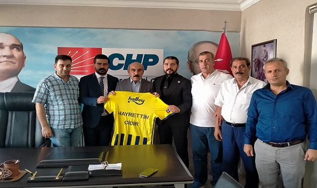Fenerbahçeliler Derneği’nden CHP’ye ziyaret