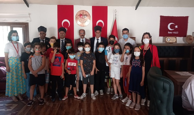 Gaziler Haftası'nda öğrencilerden anlamlı ziyaret