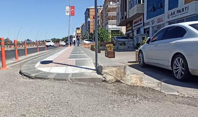 Omurilik felçlisi Mustafa'nın kaldırım isyanı