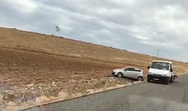 Otomobil kontrolden çıktı! Tarlaya uçtu