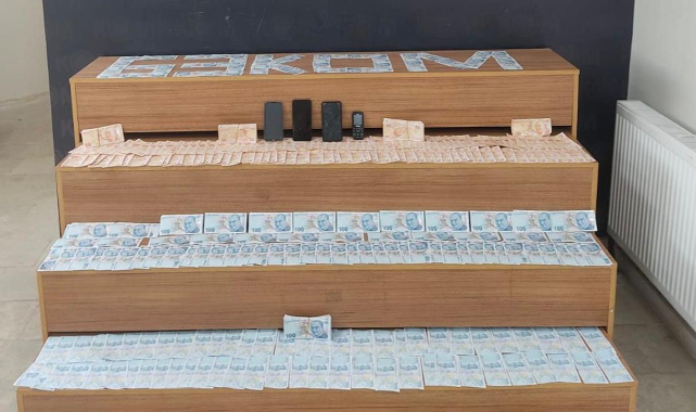 Sahte para üreten kalpazanlar yakalandı