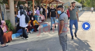 Şanlıurfa'da iş bırakma eylemi: İŞKUR'un önünde toplandılar