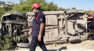 Şanlıurfa’da kontrolden çıkan otomobil takla attı