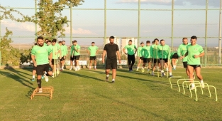 Urfa ekibi Tosun ile hazırlıklarını sürdürüyor 