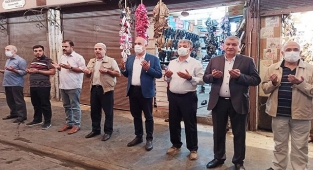 Vekil Aydınlık esnaf ile dua etti