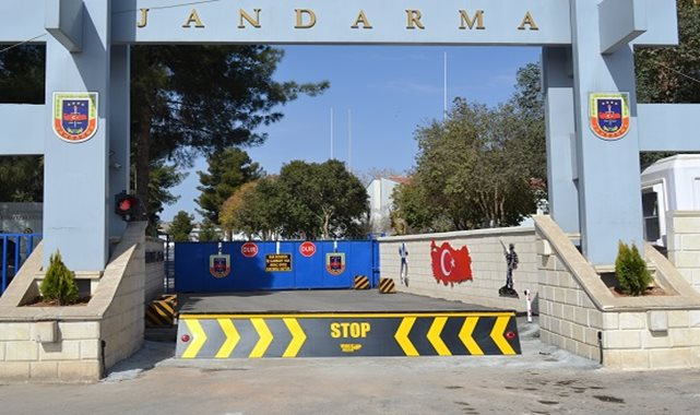 Akçakale'de baskın! Dedektör köpek buldu