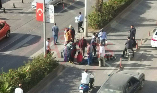 Atatürk Bulvarında devrilen motosikletin sürücüsü yaralandı