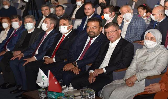 Davutoğlu: Meclis'te işlevi olan bütün partilerle görüşürüz