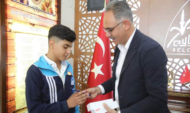 Eyyübiye’de başarılı sporcular ödüllendirildi