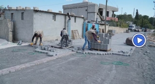 Haliliye'de sökülen beton parkeler yeniden değerlendiriliyor