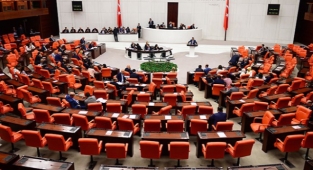 Irak-Suriye tezkeresi Meclis’te kabul edildi