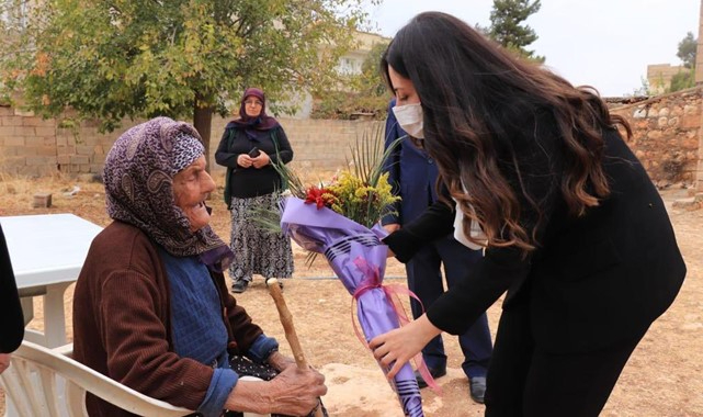 Kaymakam Sarı'dan Rahime nineye ziyaret