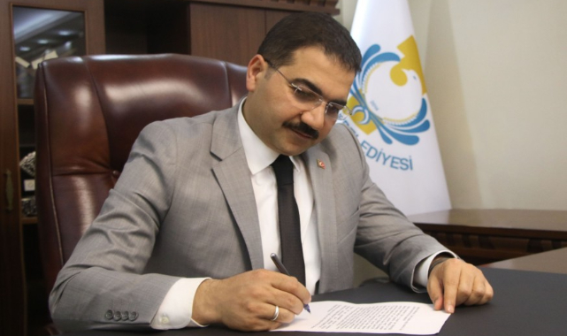 Mehmet Canpolat: Cumhuriyetimizin 98’inci yıl dönümü kutlu olsun