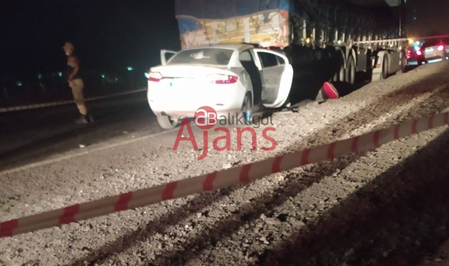 Otomobil tıra çarptı: 1 ölü