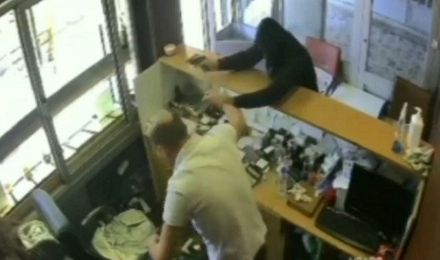 Şanlıurfa'da 300 bin liralık kuyumcu soygunu