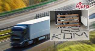 Şanlıurfa'da durdurulan tırdan kaçak telefon çıktı