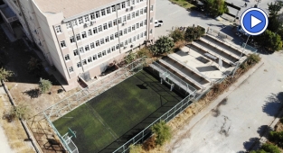 Şanlıurfa’da yenilenen zemin döşemesi okullara halı saha oldu