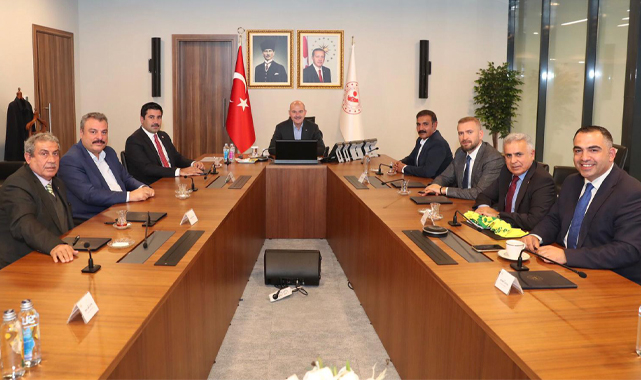 Şanlıurfaspor yönetimi İçişleri Bakanı Soylu'yu ziyaret etti