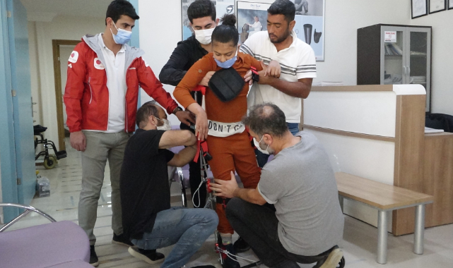 SP hastası Ayşe, adım atmanın mutluluğunu yaşadı