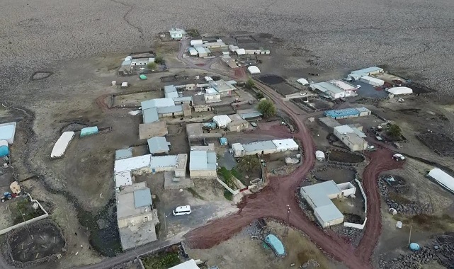 Viranşehir’de stabilize yol yapım çalışmaları sürüyor