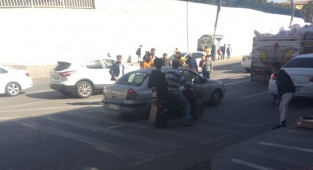 Aynı yolda yine kaza! Otomobil çocuğa çarptı