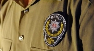 Bekçilere mukavemet gösteren 2 kişi gözaltına alındı