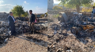 Çiftçinin emeği boşa gitti! Tonlarca pamuk ve traktör yandı