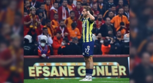 Derbinin kazananı Fenerbahçe oldu