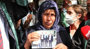 Emine Şenyaşar hakkında 'hakaret' gerekçesiyle soruşturma açıldı