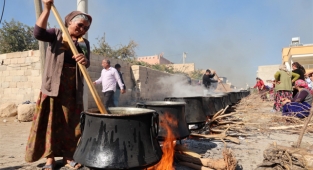 Kısasta asırlardır süren gelenek: 21 kazanda yemek pişiriliyor