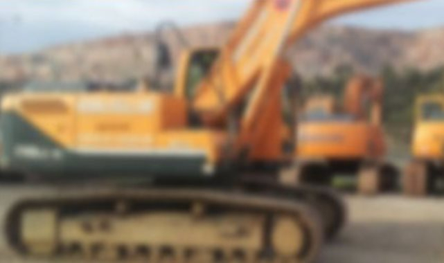 Şanlıurfa'da feci kaza! Paletli kepçe altında can verdi