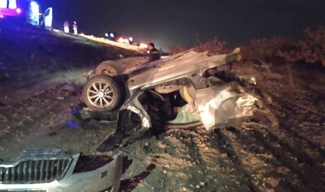 Şanlıurfa'da gece saatlerinde feci kaza: 2 Ölü, 3 Yaralı 