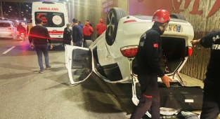 Şanlıurfa'nın göbeğinde otomobil takla attı: Yaralılar var