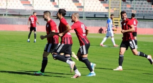 Şanlıurfa temsilcisi lideri 3 golle geçti