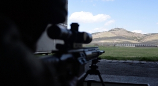 Sınırdan geçmeye çalışırken yakalandı