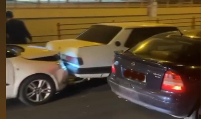 Sırın Köprülü Kavşağında zincirleme kaza