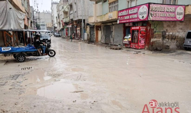 Suruç Mızar Caddesi çamur deryasına döndü