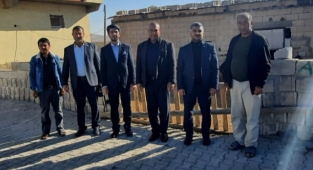 Susuzluktan hayvanları ölen köyü ziyaret etti