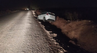 Urfa'da görevden dönen öğretmenlerin aracı takla attı