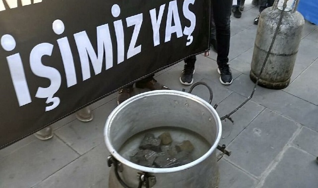 Urfa'da zam protestosu! Kazanda taş kaynattılar