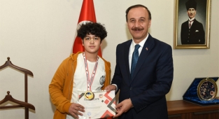 Vali Erin dünya şampiyonunu ağırladı