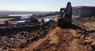 Viranşehir'de stabilize yol çalışması